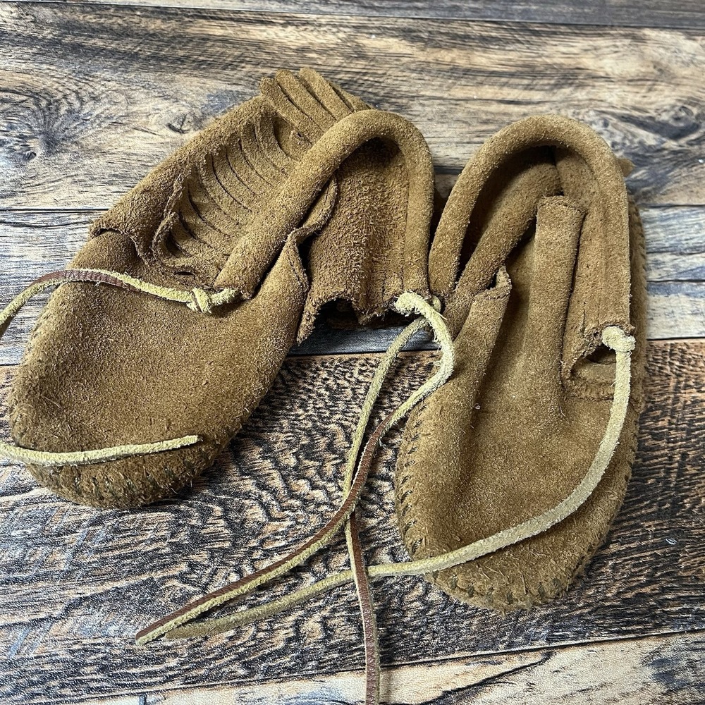 Minnetonka Moccasins Kids 11 Fringe Leather